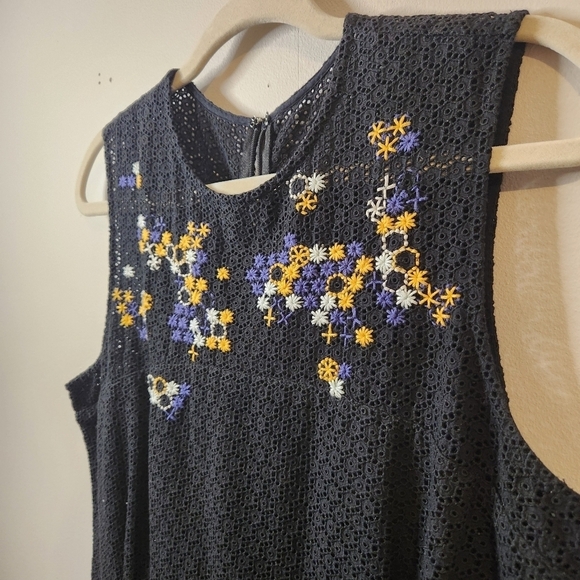 Aubin & Wills Embroidered Floral Black Dress Size 12 (UK) US size 8, 100% cotton - Picture 6 of 10